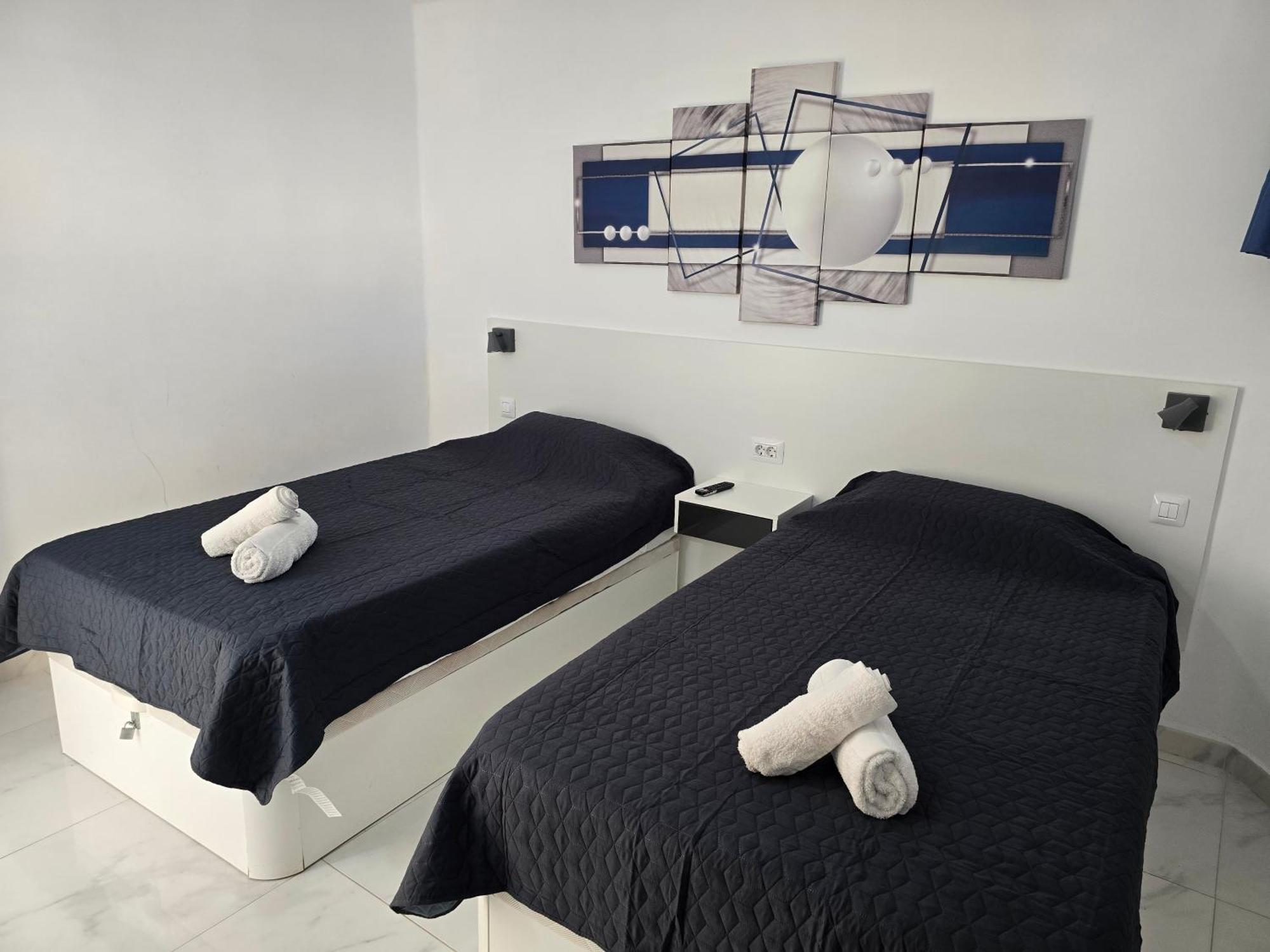 Aqua Sun Los Geranios By Helloapartments Costa Adeje  Exterior photo